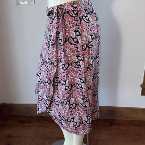 Maurices Bohemian Pink Paisley Print Wrap Skirt Size Medium Rayon - Picture 1 of 13